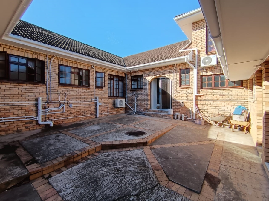 6 Bedroom Property for Sale in Winterhoek Park Eastern Cape